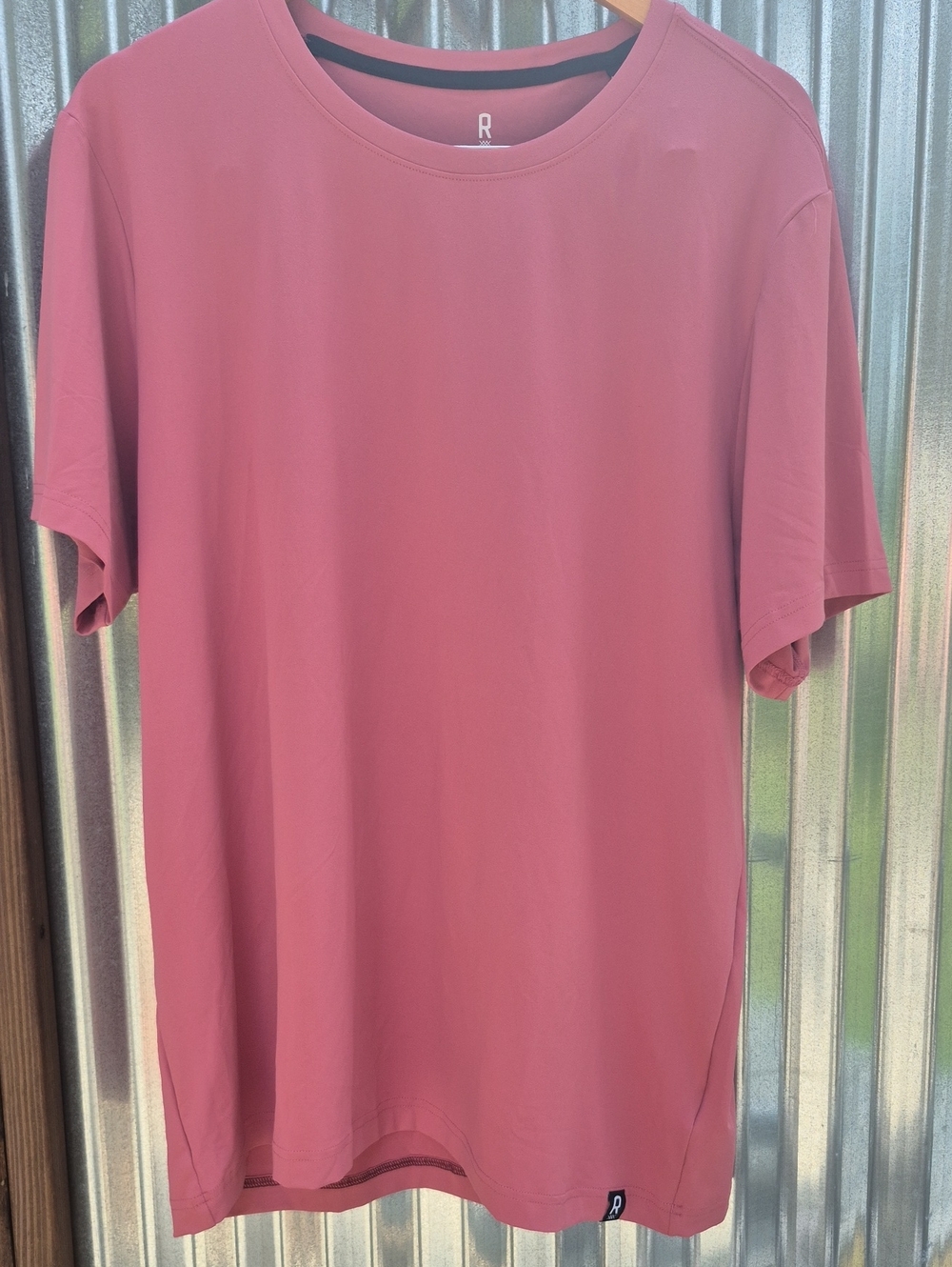 Rhone Essentials Short Sleeve Crew Neck XL Rose Color Polyester Moisture Wicking